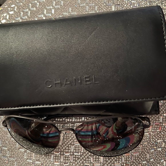 Authentic Women Aviator Chanel Sunglasses - Picture 4 of 9